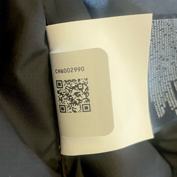 The North Face Women’s Minoqua Down Black Jacket - Picture 7 of 9